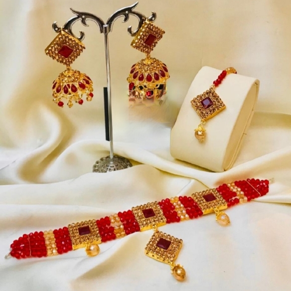 Pakistani crystal choker set - Picture 1 of 5